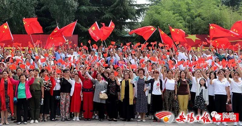 小球进黑洞